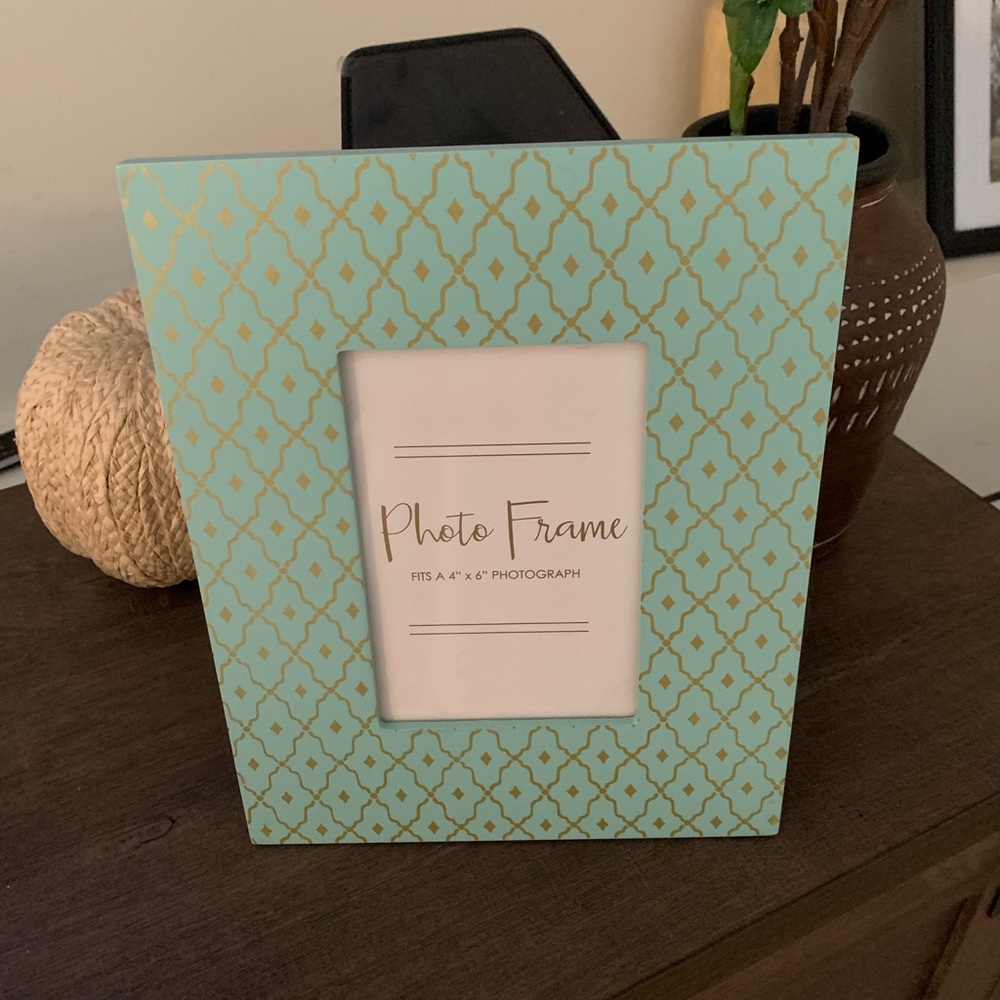 Unique style picture frame